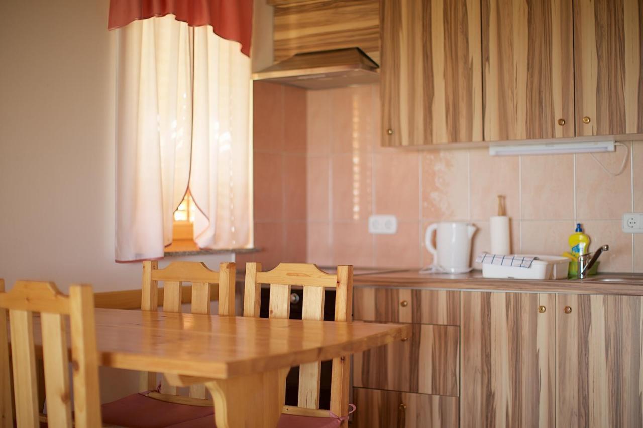 Jirsovci Tourist Farm Apartments Lovrec מראה חיצוני תמונה