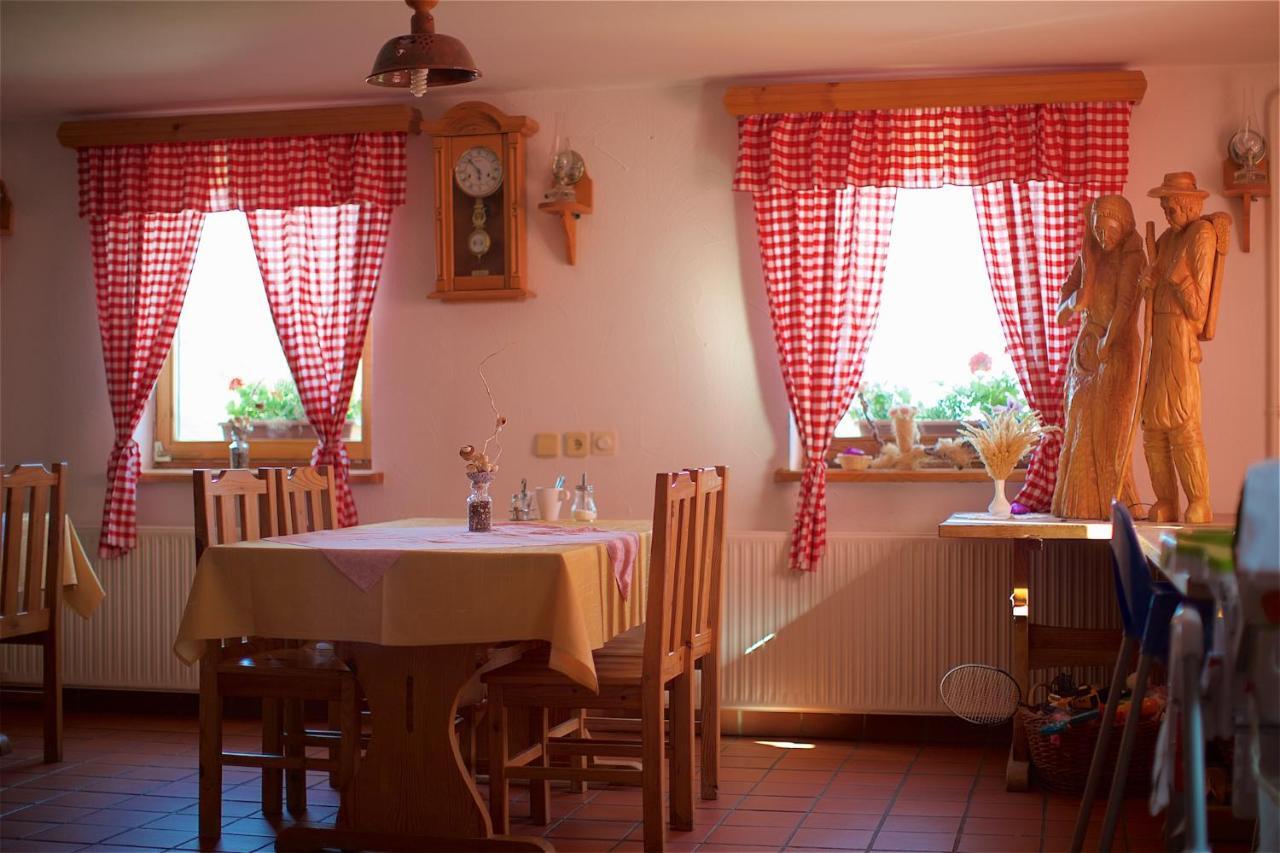 Jirsovci Tourist Farm Apartments Lovrec מראה חיצוני תמונה
