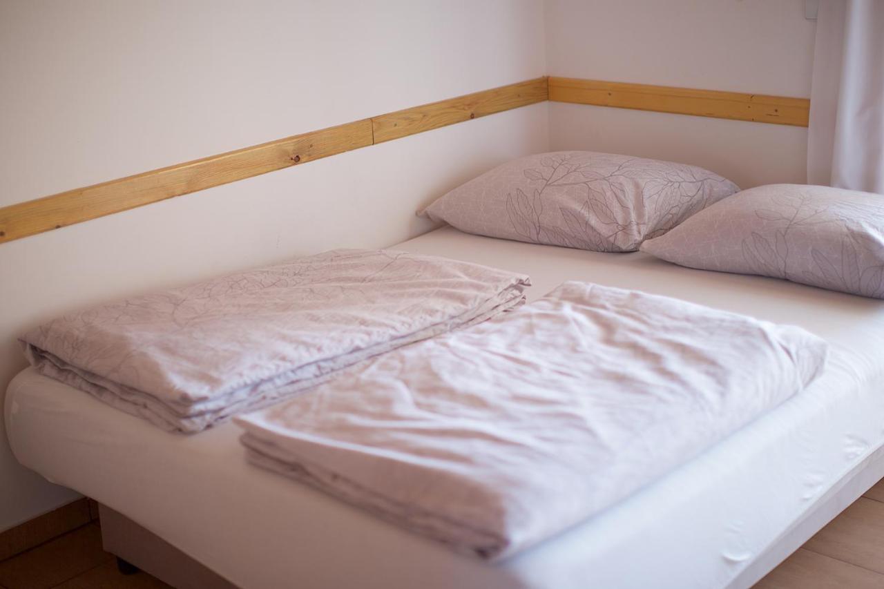 Jirsovci Tourist Farm Apartments Lovrec מראה חיצוני תמונה